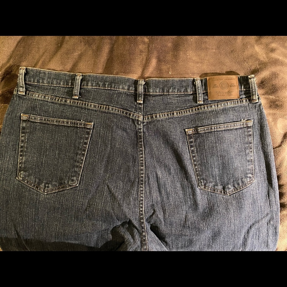 Mens Wrangler relaxed fit 44x32